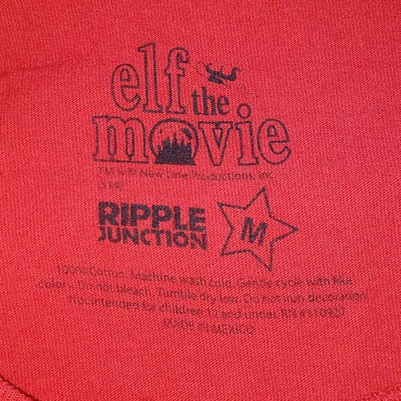 "Son of a Nutcracker" Elf Red T-shirt size Medium - Picture 7 of 7